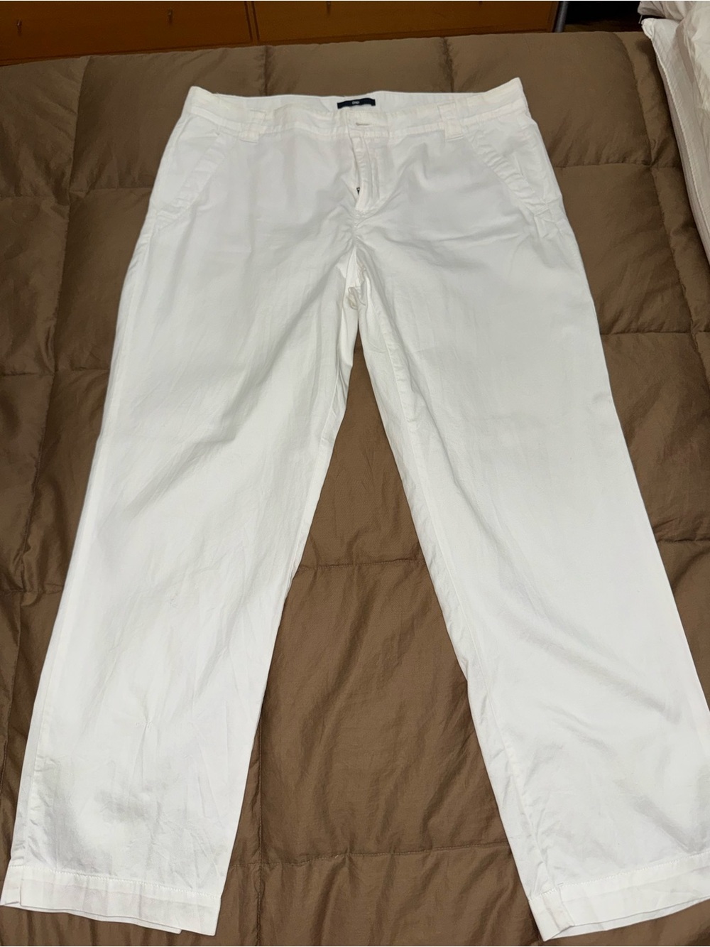 GAP White Cropped Ankle-Length Pants